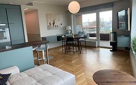 Fabulous Location Apartments Deluxe